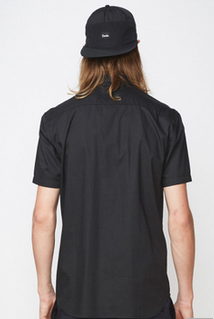 Island Short Sleeve - Black Floral
