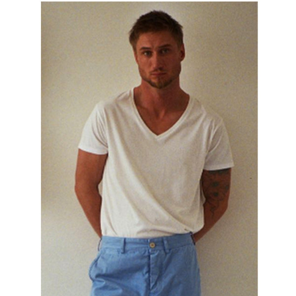 Leo V-Neck Tee